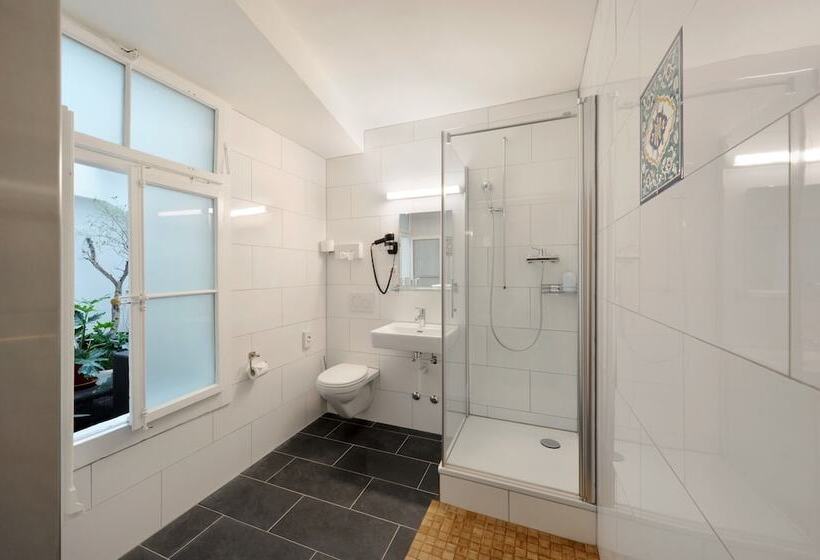 Номер Стандарт, National Bern