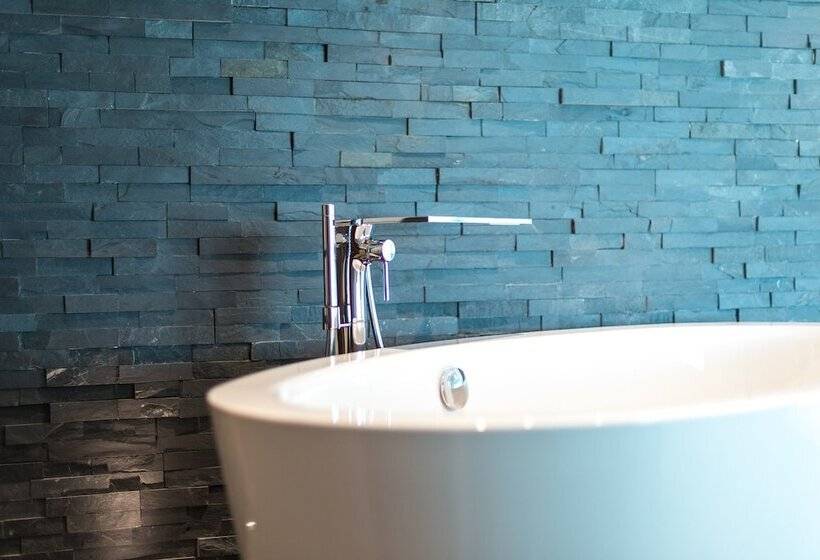 جناح, Superior Hotel Nidwaldnerhof