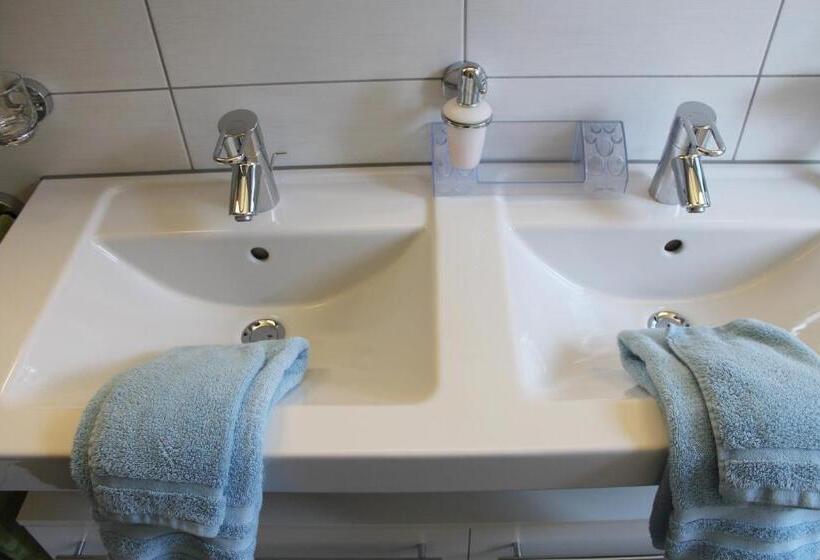 침실 3개 아파트, Restaurant Goldener Schlussel