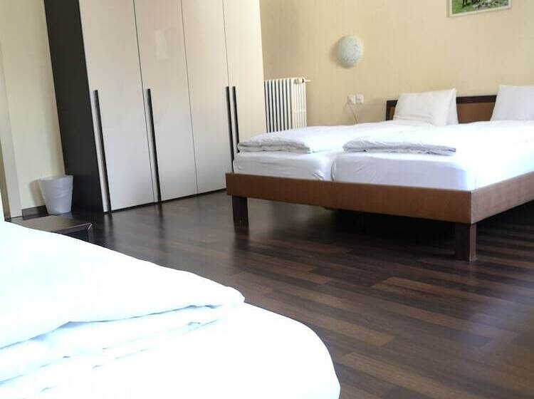 스탠다드 트리플 룸, Restaurant Goldener Schlussel