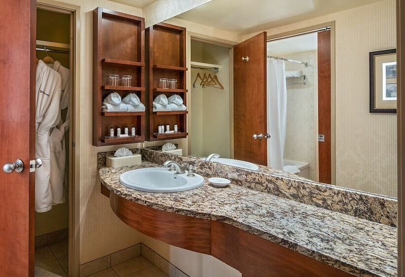 חדר פרמיום, Royal Canadian Lodge