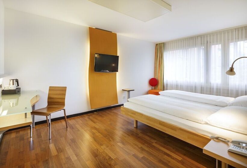 コンフォートルーム, Ramada By Wyndham Baden Hotel Du Parc