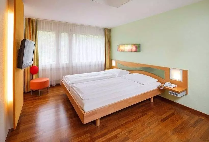 コンフォートルーム, Ramada By Wyndham Baden Hotel Du Parc