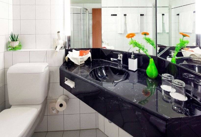 コンフォートルーム, Ramada By Wyndham Baden Hotel Du Parc