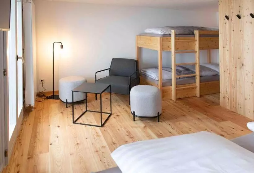 Quarto Familiar, Tödiblick