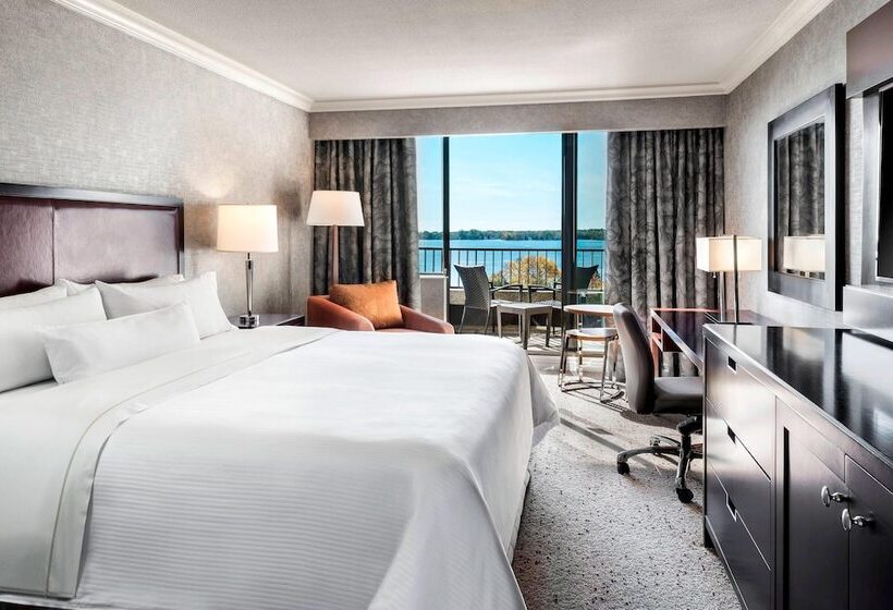 חדר סטנדרט מיטה זוגית, The Westin Harbour Castle, Toronto