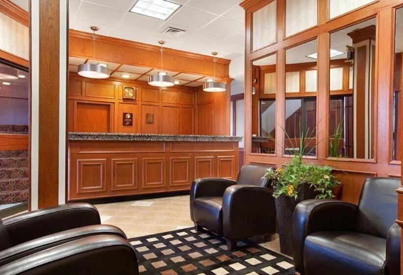 חדר דלוקס, Travelodge By Wyndham North Battleford