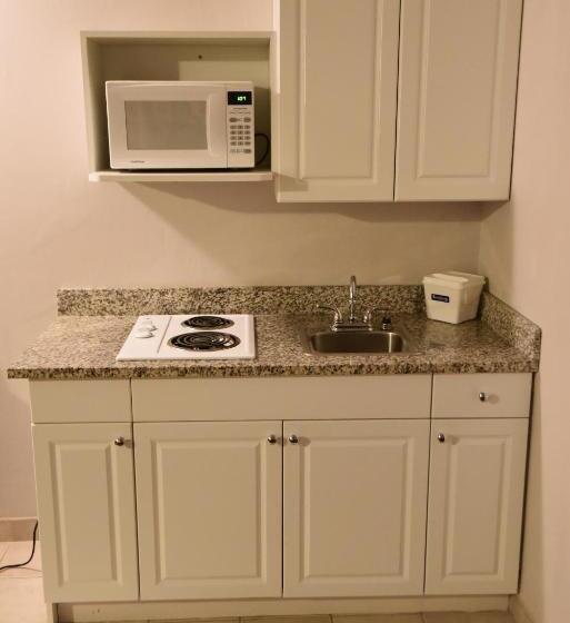 סוויטה, Travelodge By Wyndham North Battleford