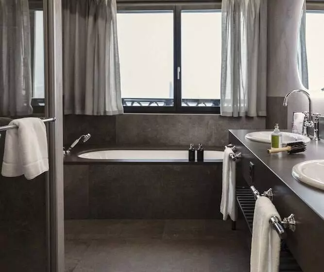 Juniorsviitti Parveke, Valsana Hotel Arosa Small Luxury