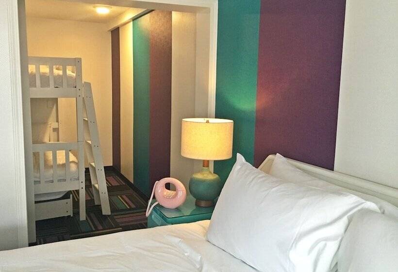 クイーンサイズベッドのスタンダードルーム, Zed Kelowna