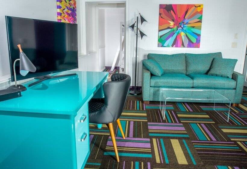 クイーンサイズベッドのスタンダードルーム, Zed Kelowna