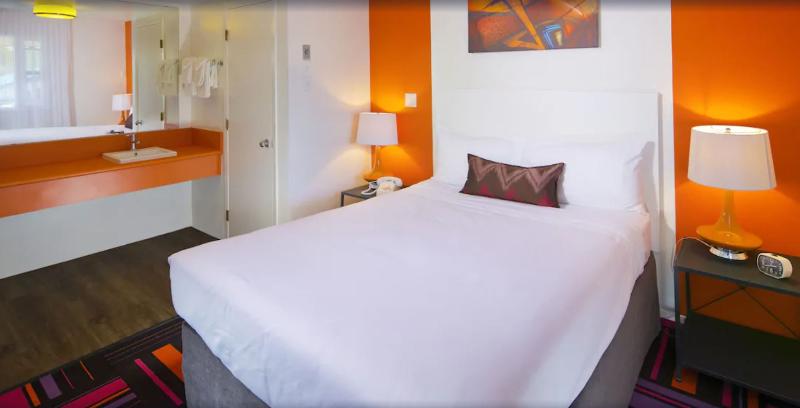 クイーンサイズベッドのスタンダードルーム, Zed Kelowna