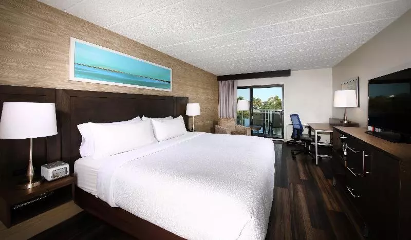 キングサイズベッドのスイートルーム, Holiday Inn Hotel Peterborough Waterfront, An Ihg