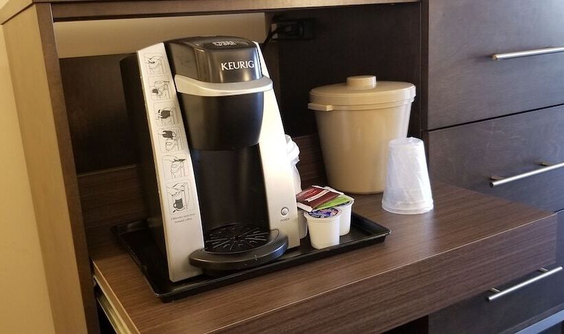 غرفه قياسيه سريرين مزدوجين, Holiday Inn Hotel Peterborough Waterfront, An Ihg