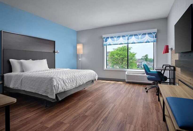 キングサイズベッドのスタンダードルーム, Vogue Hotel Montreal Downtown, Curio Collection By Hilton