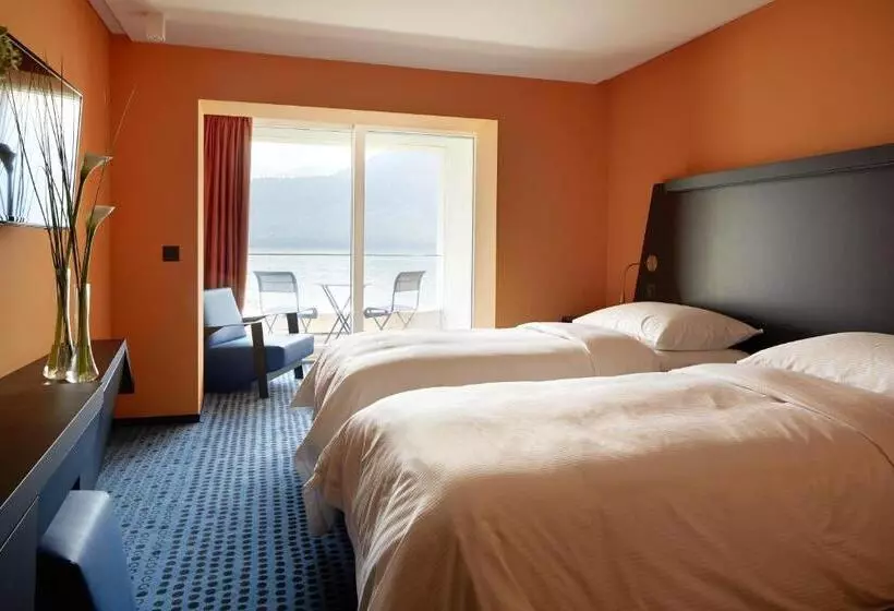 Deluxe-huone Järvinäkymä, Campus Hotel Hertenstein
