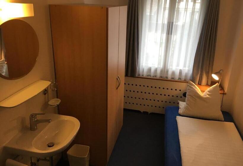 غرفة قياسية فردية حمام مشترك, Hirschen Backpacker Hotel & Pub