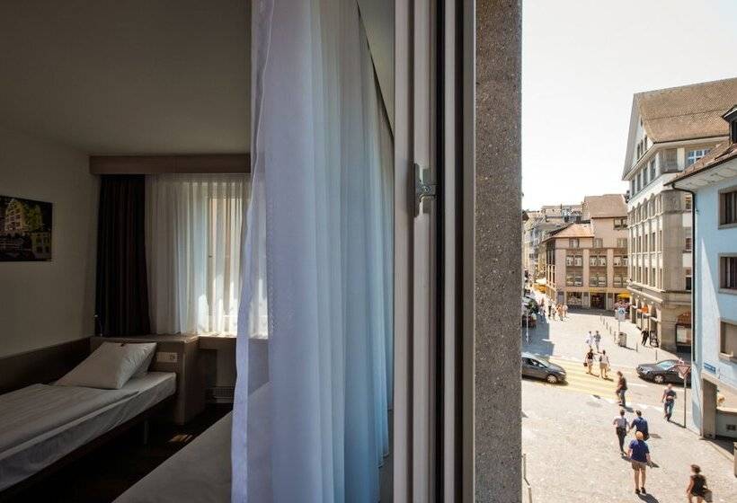 Standard Single Room, Alexander