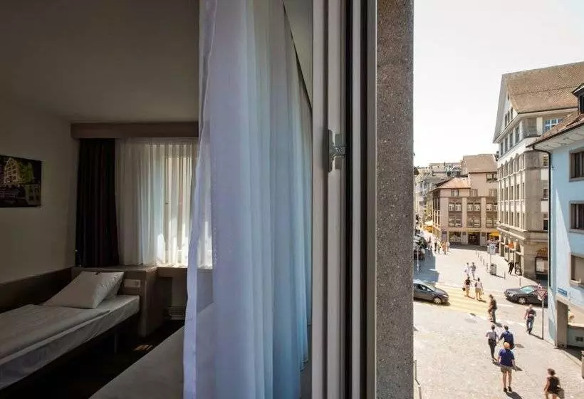 Habitació Estàndard, Alexander
