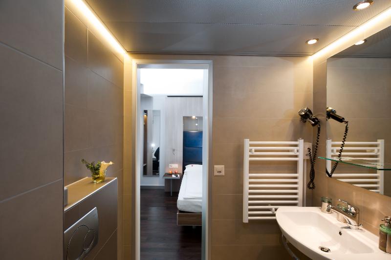 Standard Room, Alexander