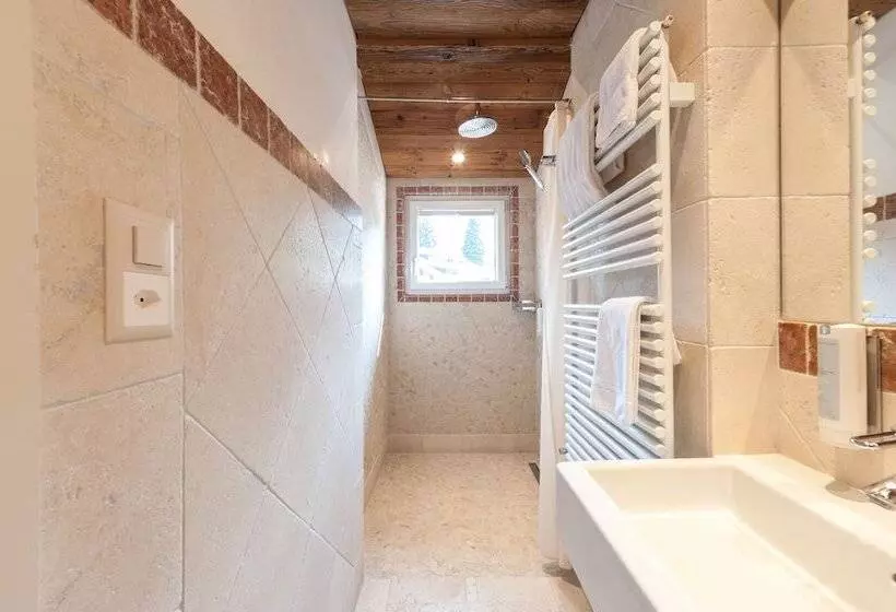 اتاق استاندارد یک نفره, Alpe Fleurie Hôtel & Restaurant