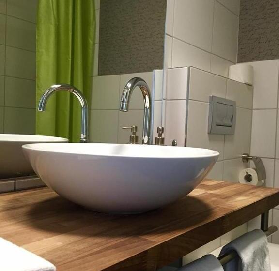 컴포트 싱글 룸, Am Schloss