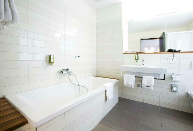 חדר סופריור, Astoria