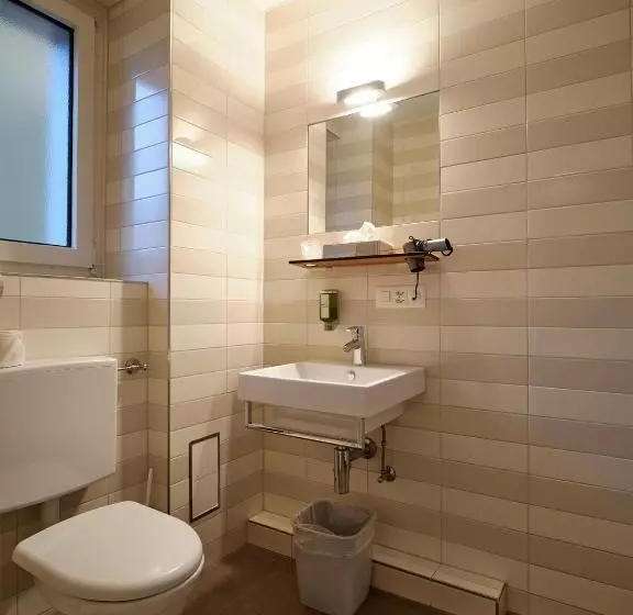 Chambre Economy, Astoria
