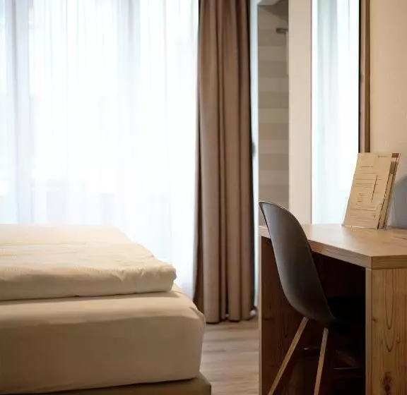 Chambre Economy, Astoria