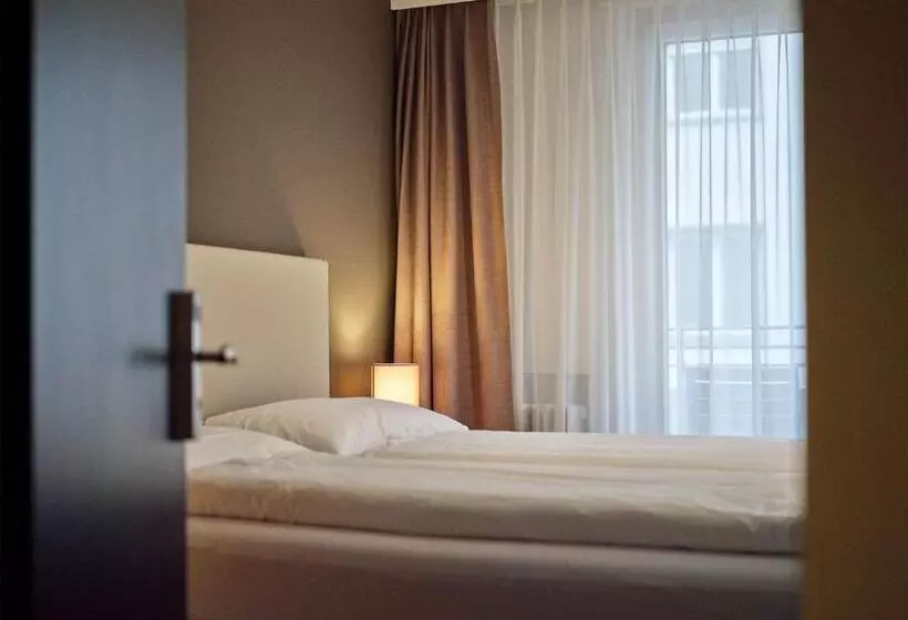 Chambre Economy, Astoria