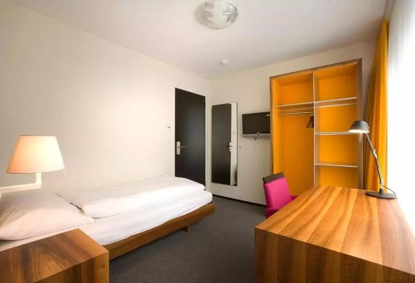 Chambre Confort Individuelle, Astoria