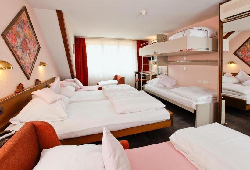 Quarto Estandar, Baslertor