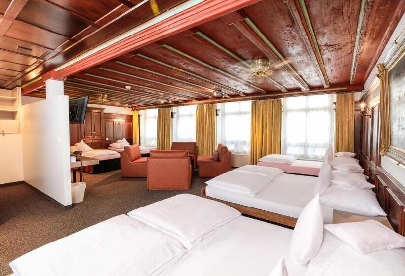 Quarto Estandar, Baslertor