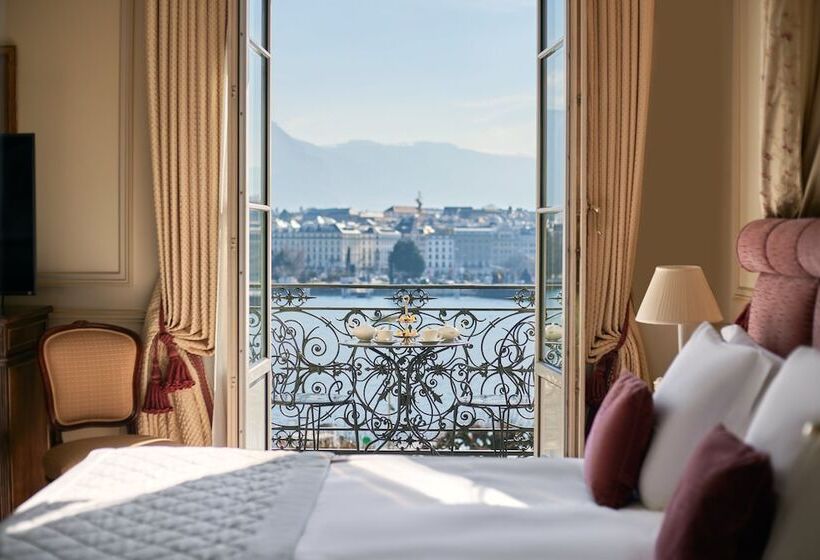 سوییت جونیور با چشمانداز دریاچه, Beau Rivage Genève