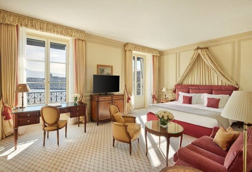 سوییت جونیور با چشمانداز دریاچه, Beau Rivage Genève