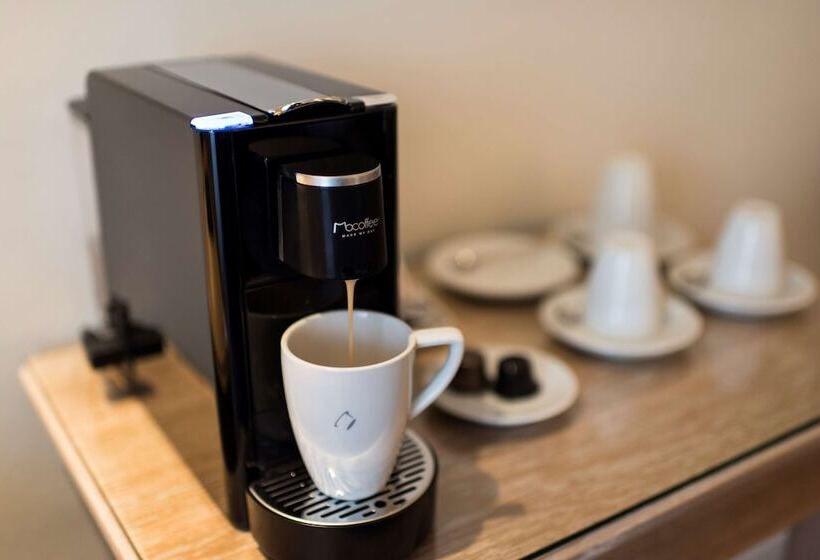 اتاق کلاسیک, Bristol