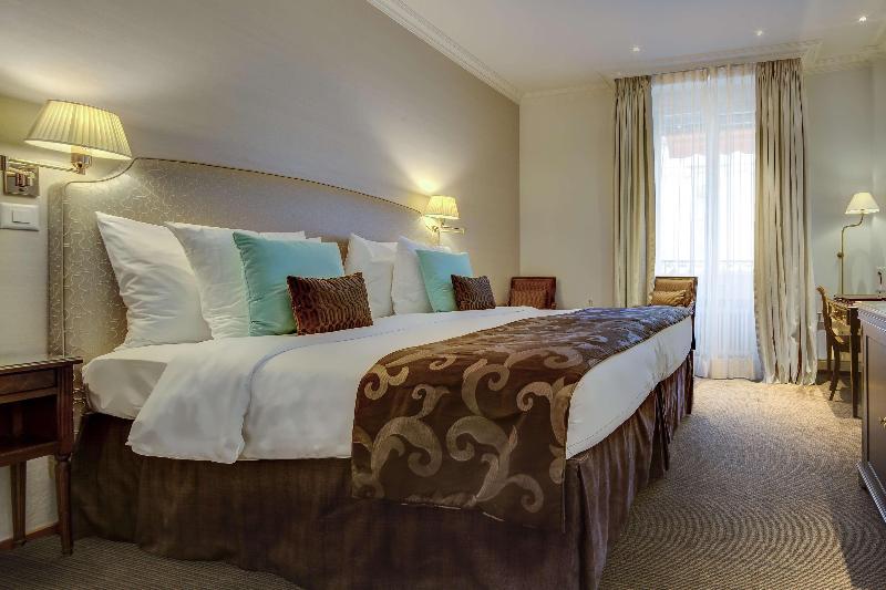 اتاق کلاسیک, Bristol