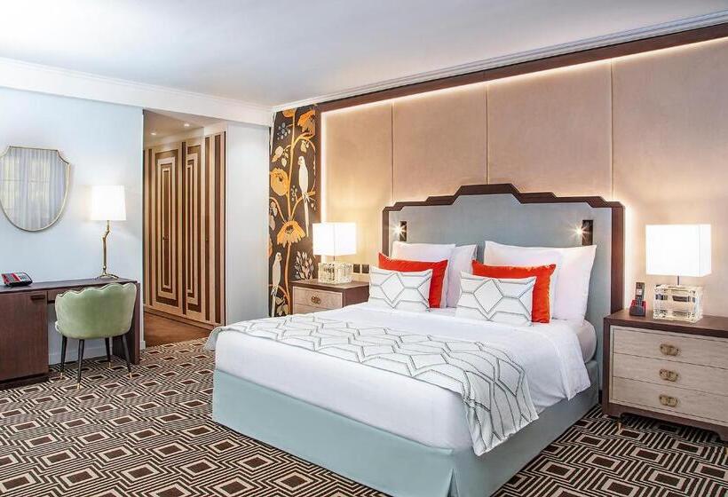 اتاق لوکس, Bristol