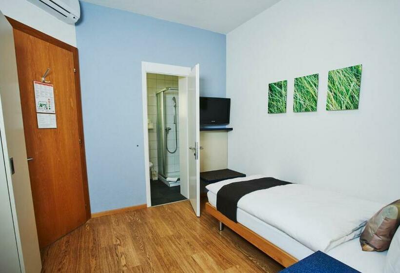 اتاق استاندارد یک نفره, Bristol Zurich