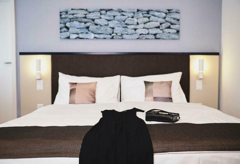 Basic Room, Bristol Zurich