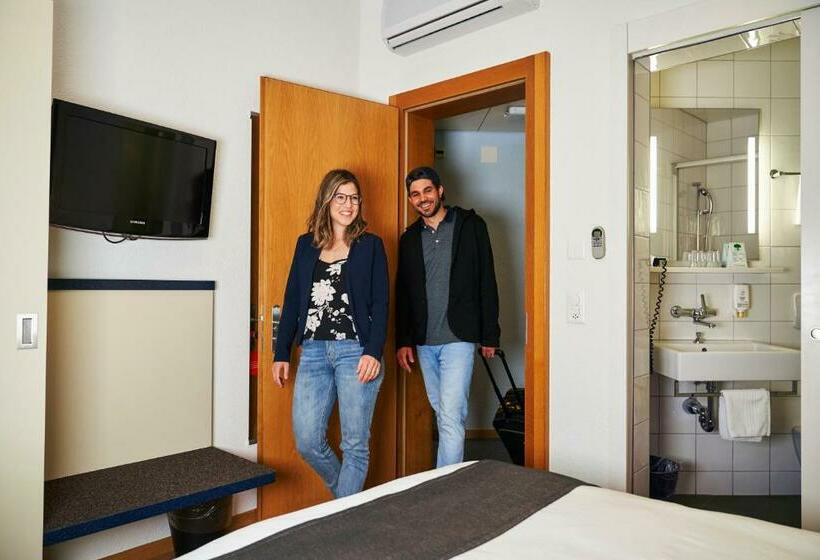 اتاق عادی, Bristol Zurich