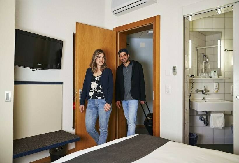 اتاق عادی, Bristol Zurich