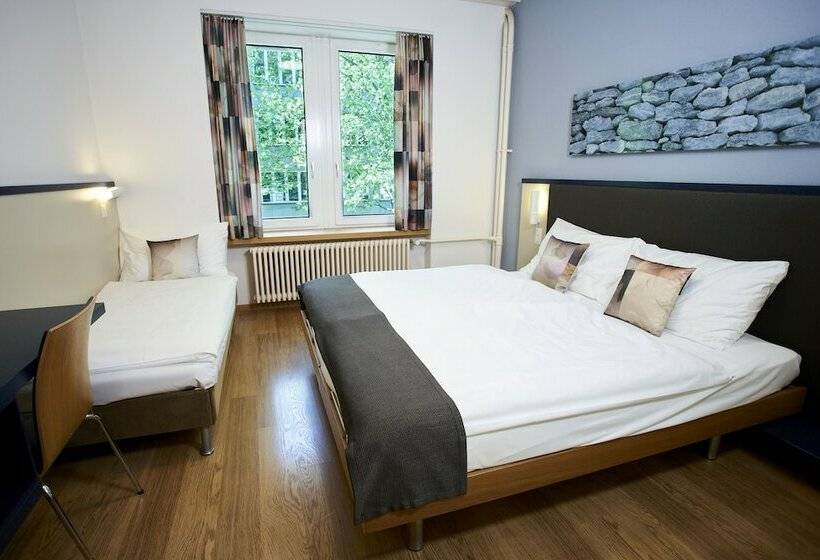 اتاق استاندارد سه نفره, Bristol Zurich