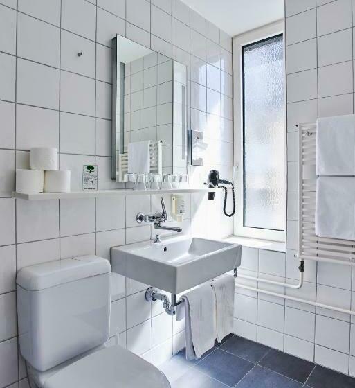 اتاق استاندارد چهار تخته, Bristol Zurich