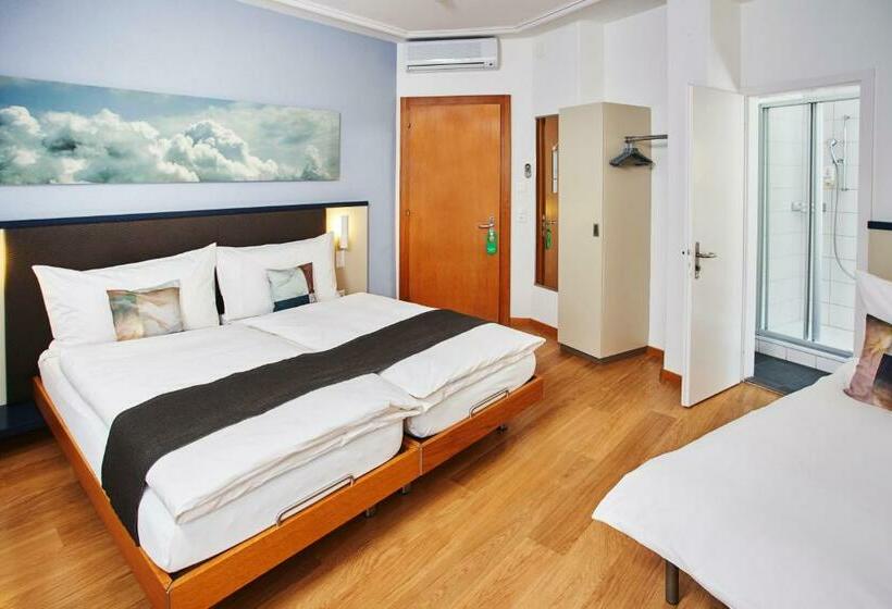 اتاق استاندارد چهار تخته, Bristol Zurich