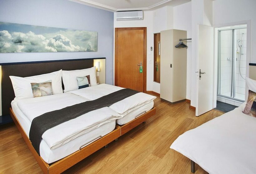 Standard Quadruple Room, Bristol Zurich