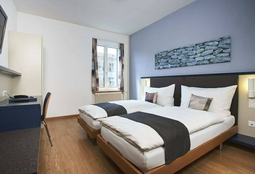 Standard Room, Bristol Zurich
