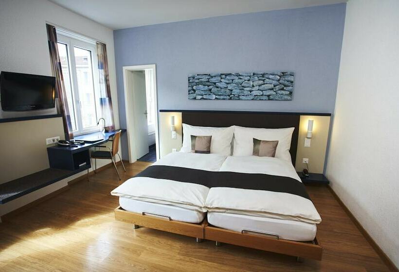Standard Room, Bristol Zurich