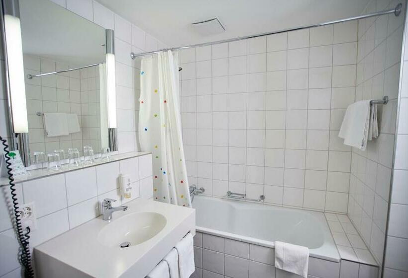 Superior Quadruple Room, Bristol Zurich