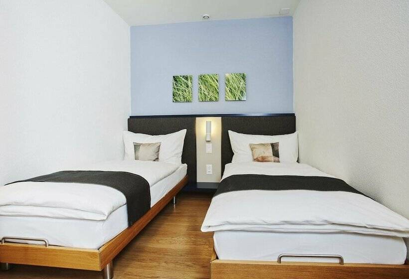 اتاق سوپریور چهار تخته, Bristol Zurich